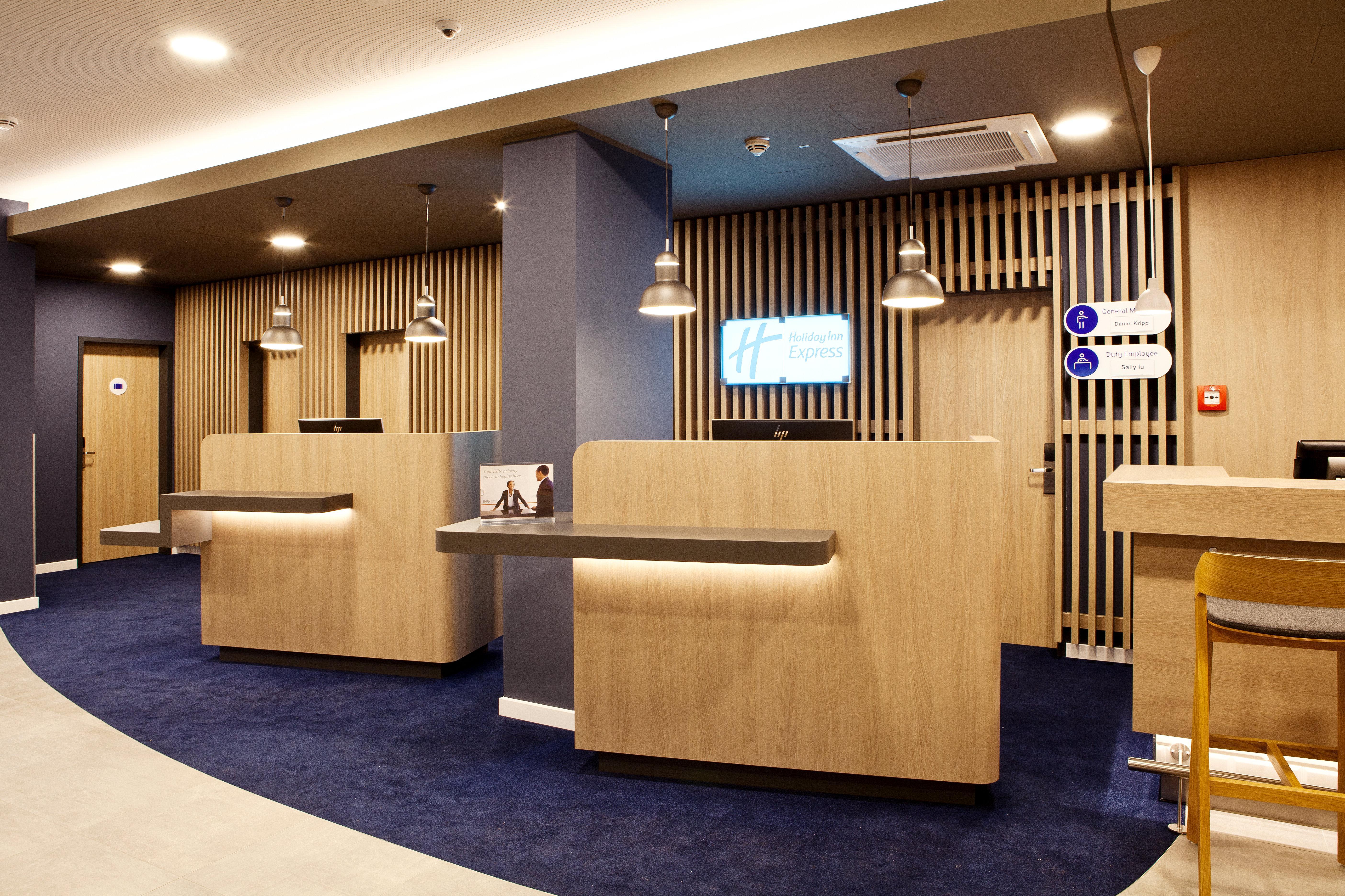 Holiday Inn Express - Sindelfingen By Ihg Eksteriør billede