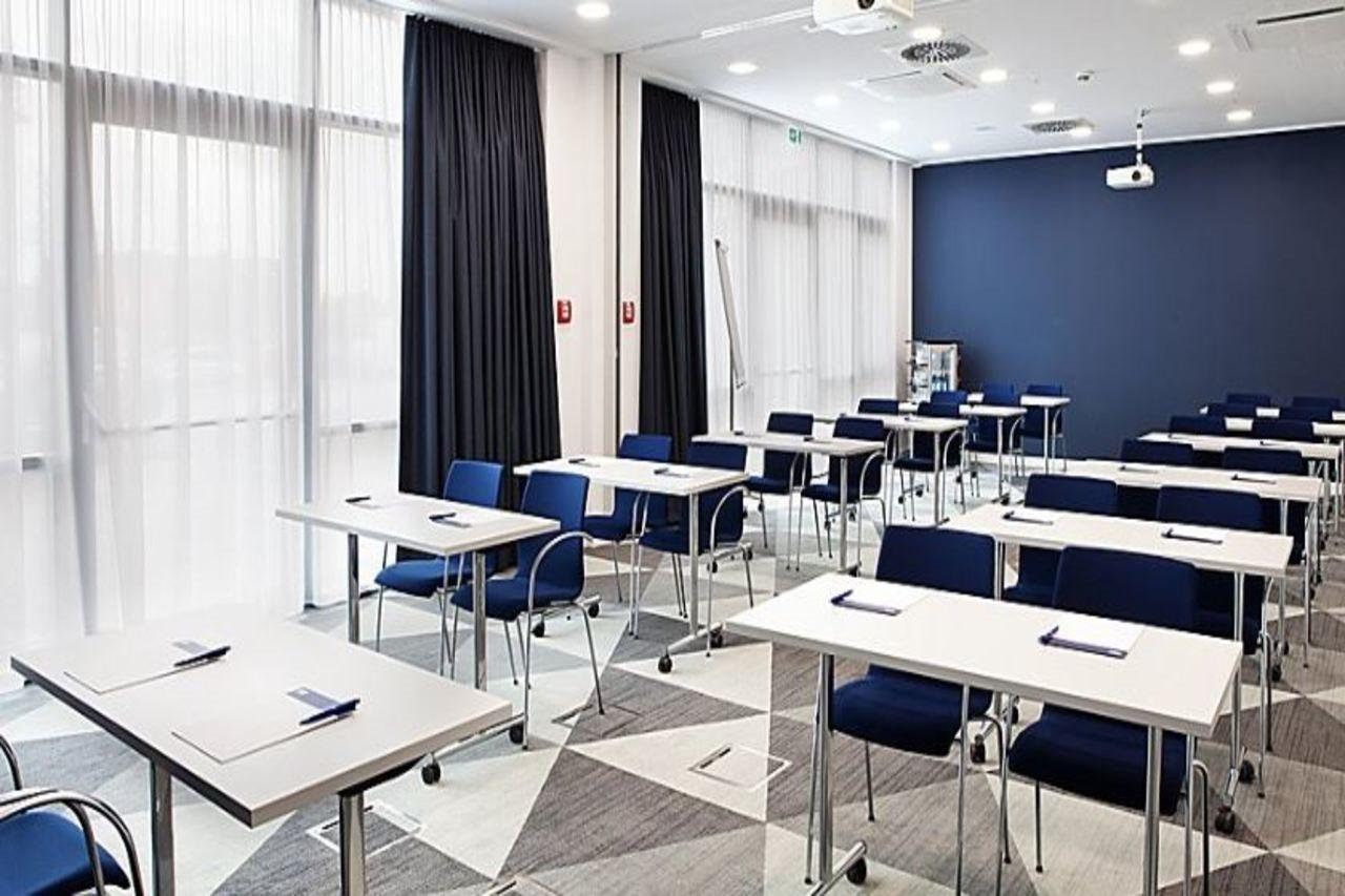 Holiday Inn Express - Sindelfingen By Ihg Eksteriør billede